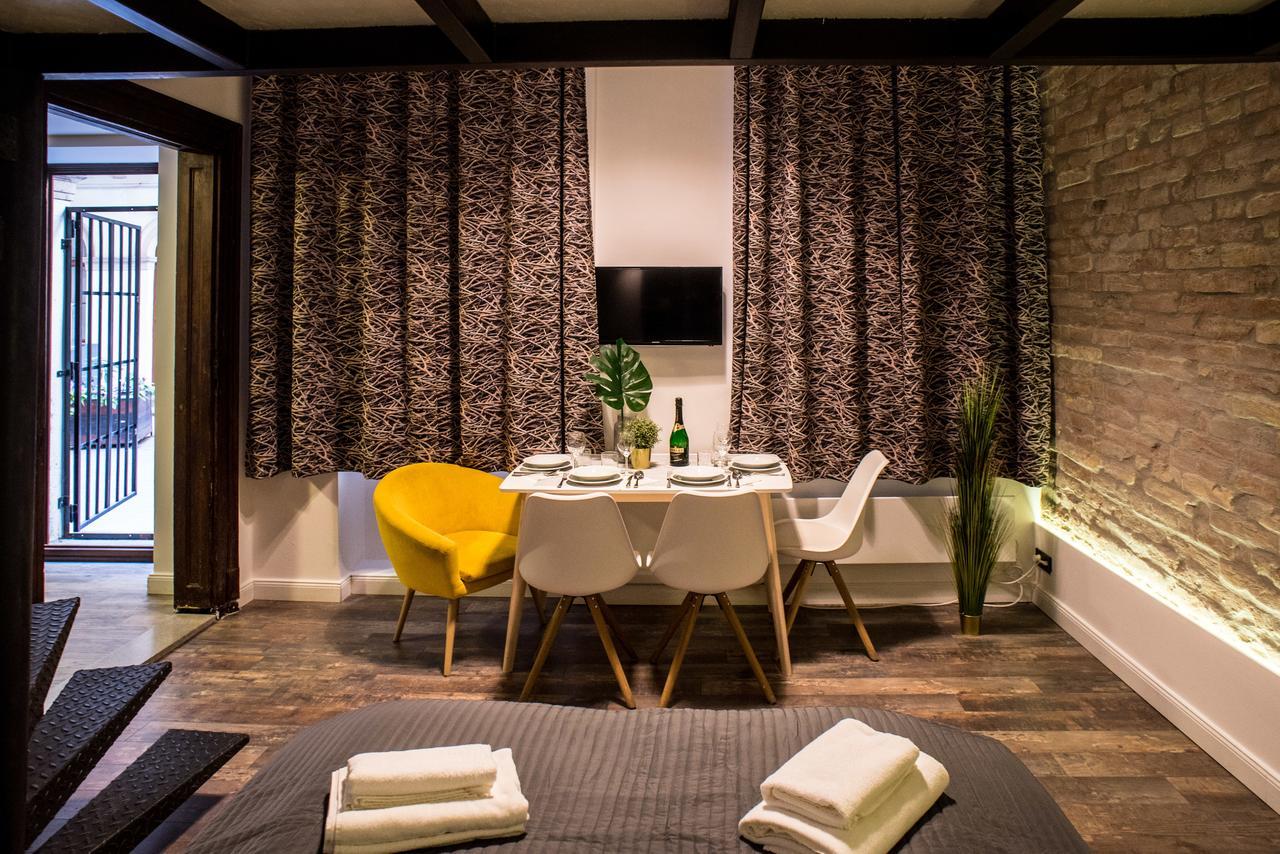 Very Stylish And Fresh Studio Home In The Center Budapest Exterior photo